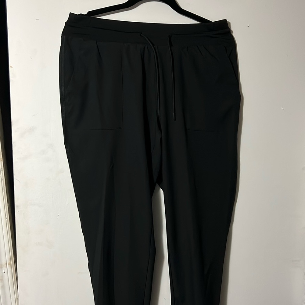 Athletic joggers size M (8-10)